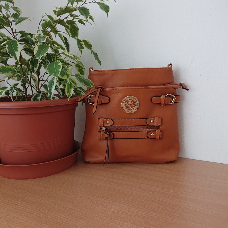 Hnedožltá kabelka Crossbody Hnedožltá kabelka Crossbody