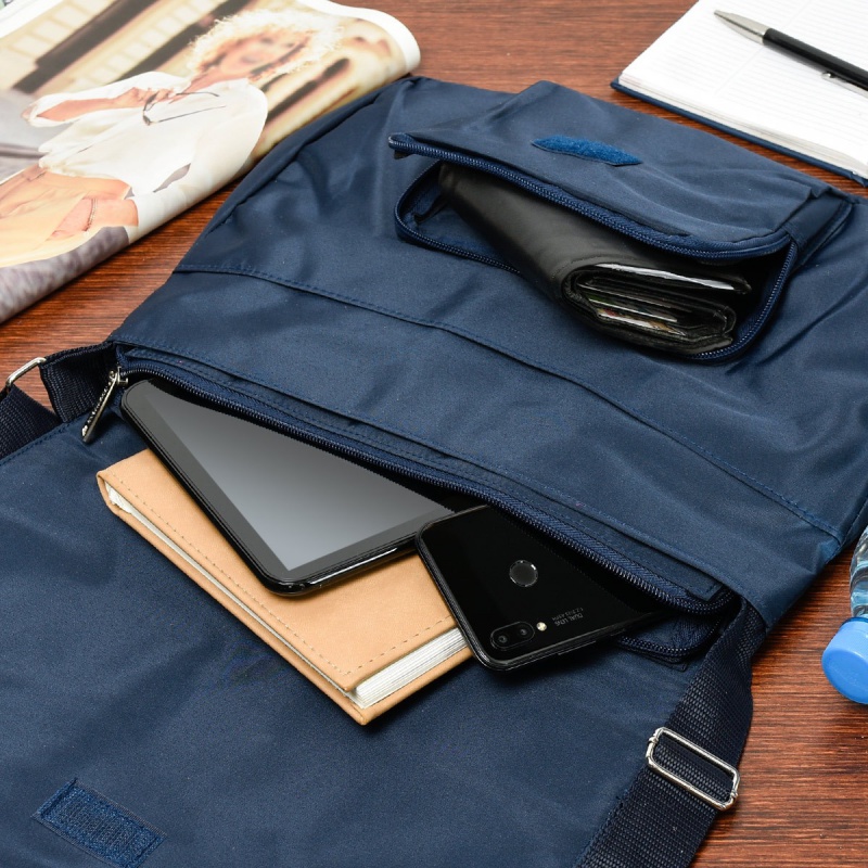 Dámska modrá kabelka BRONA