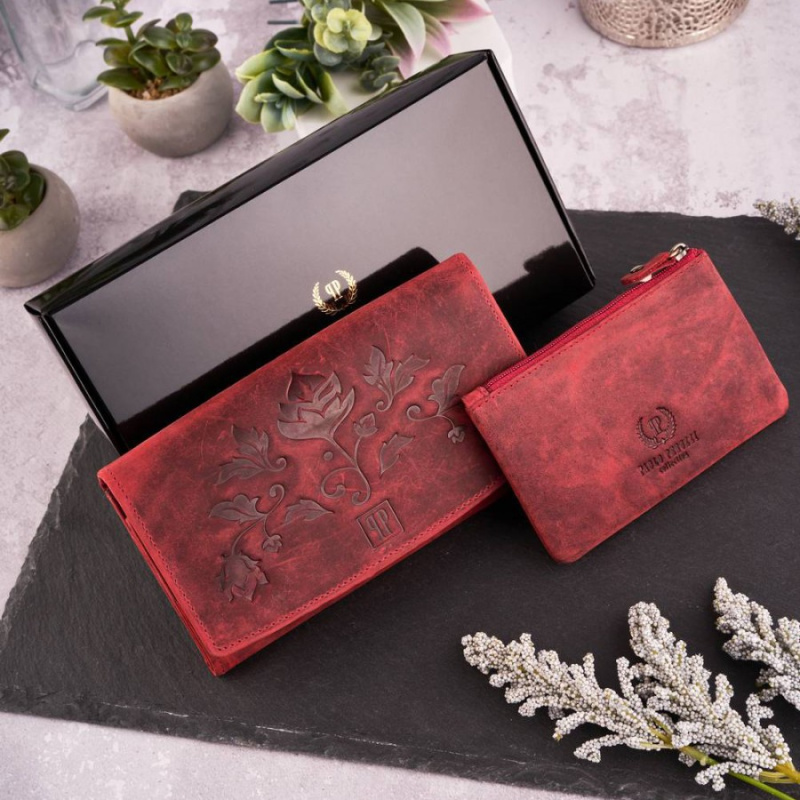 Sada dámska červená vintage kožená peňaženka s kvetinovým motívom a kožené červené vintage puzdro na kľúče Paolo Peruzzi