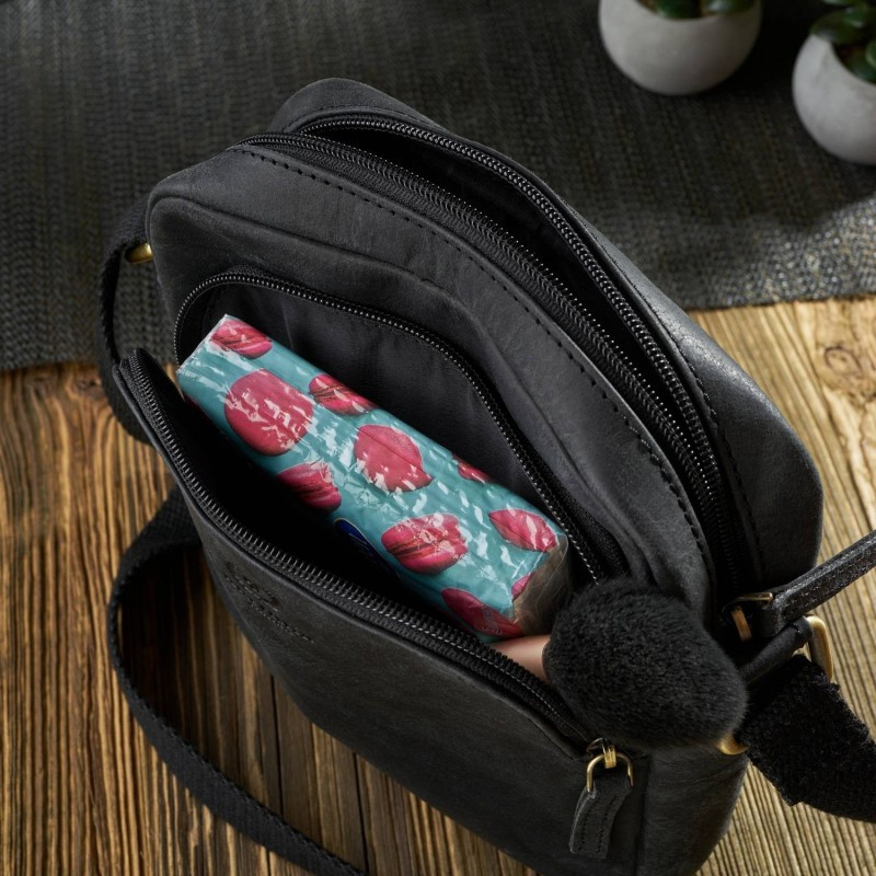 Kožená dámska čierna vintage crossbody kabelka Paolo Peruzzi "MARINA"