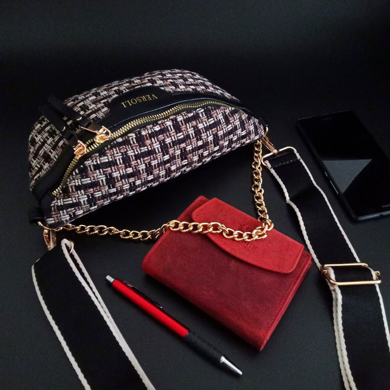 Dámska crossbody čierna kabelka prešívaná Versoli "LOLA"