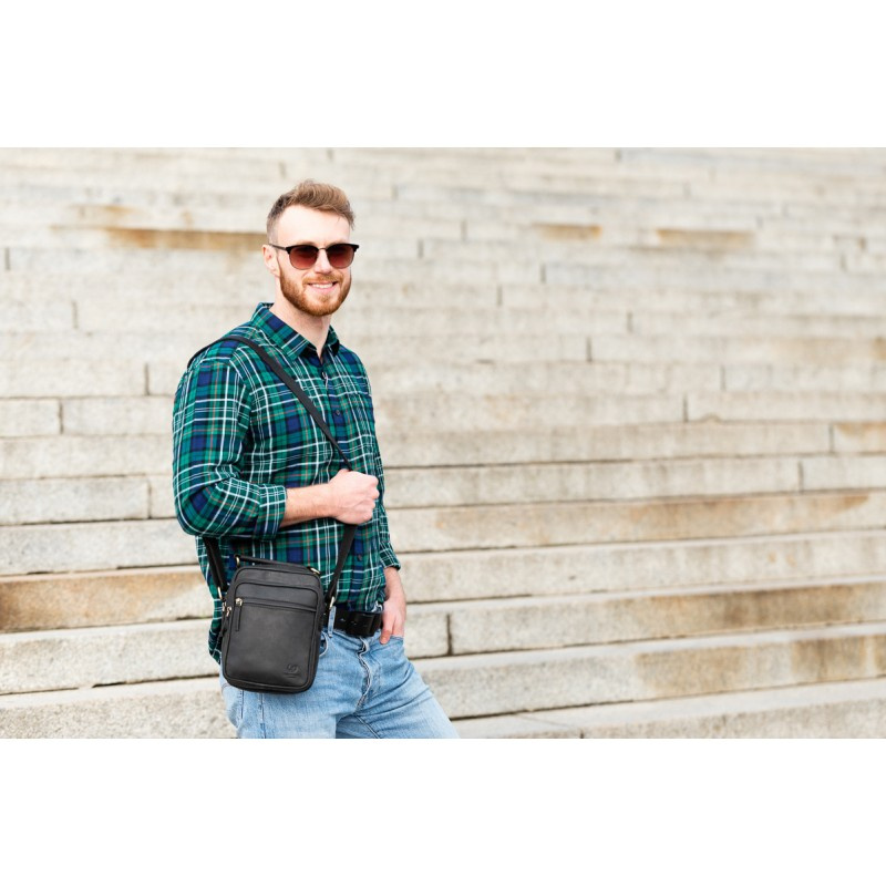 Kožená pánska crossbody taška Peruzzi čierna