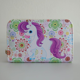 Detská peňaženka na zips s motívom jednorožca. So vzorom, s potlačou.
