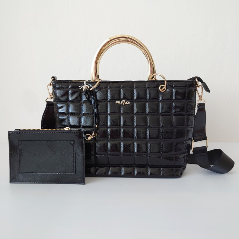 Dámska čierna lakovaná kabelka do ruky