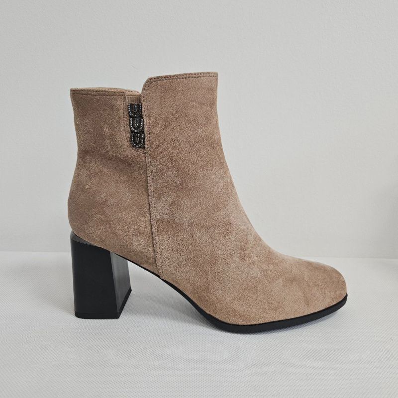 Béžové dámske čižmy na opätku KATTY