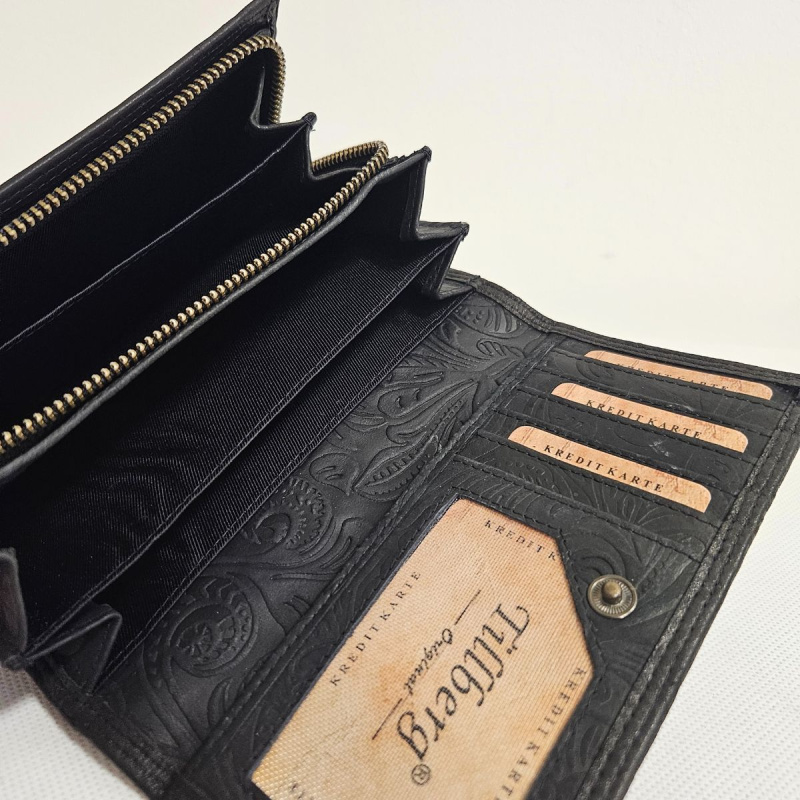 Dámska čierna peňaženka z pravej kože YVET