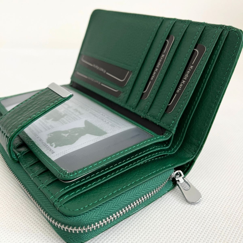 Dámska kožená zelená peňaženka DOROTA