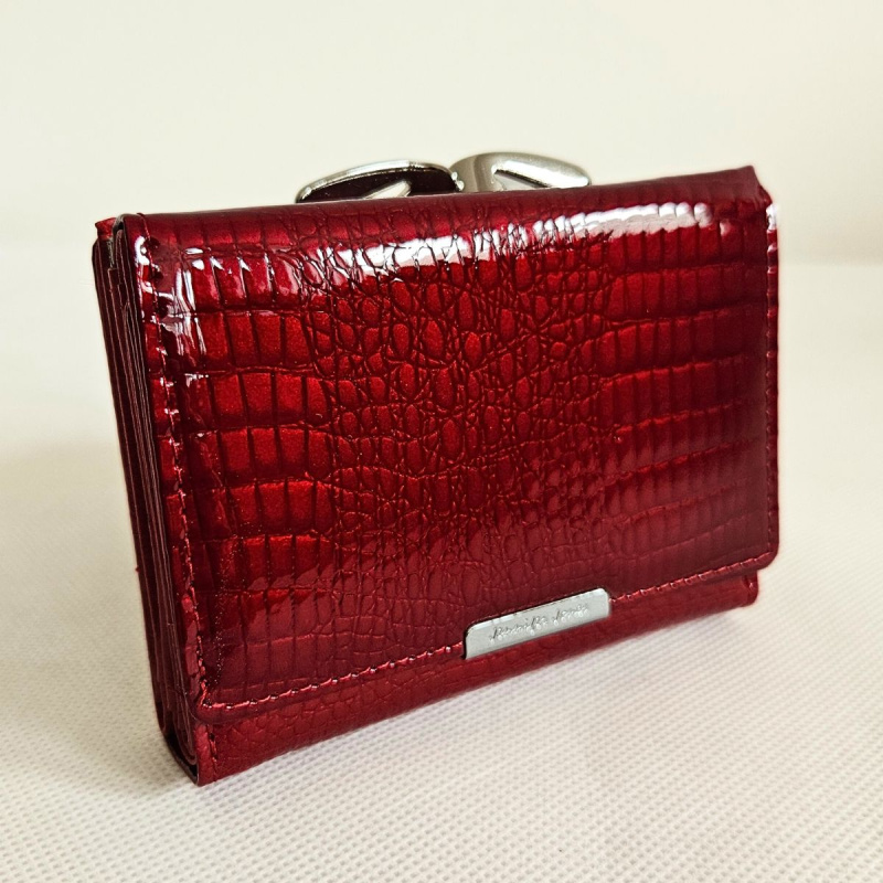 Peňaženka s krokodílím vzorom
