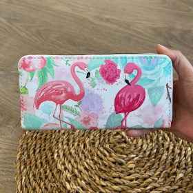 Dámska peňaženka s motívom plameniakov a kvetov.