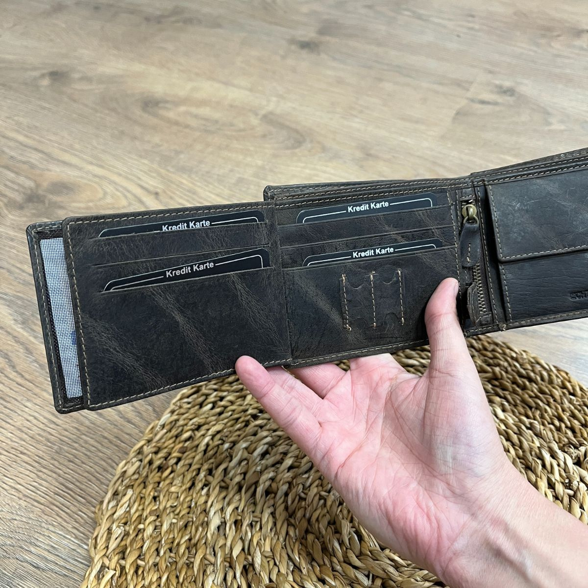 Pánska kožená peňaženka hnedá REMUS