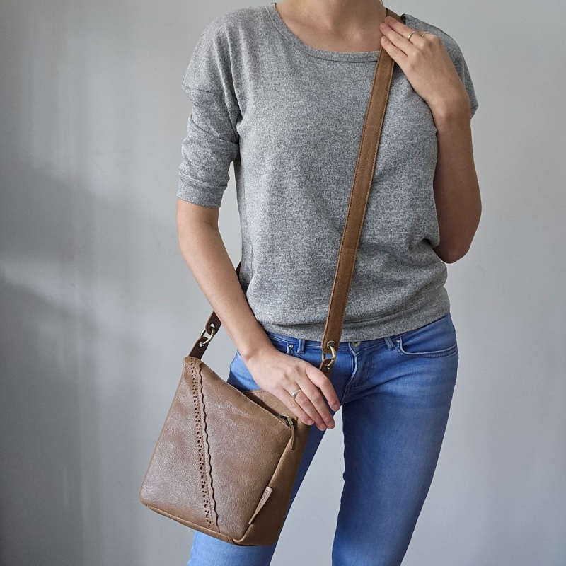 Dámska kožená kabelka taupe Lorena