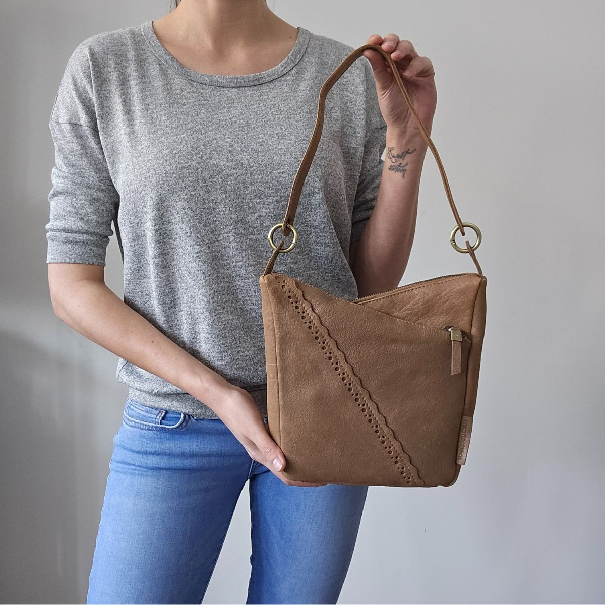 Dámska kožená kabelka taupe Lorena