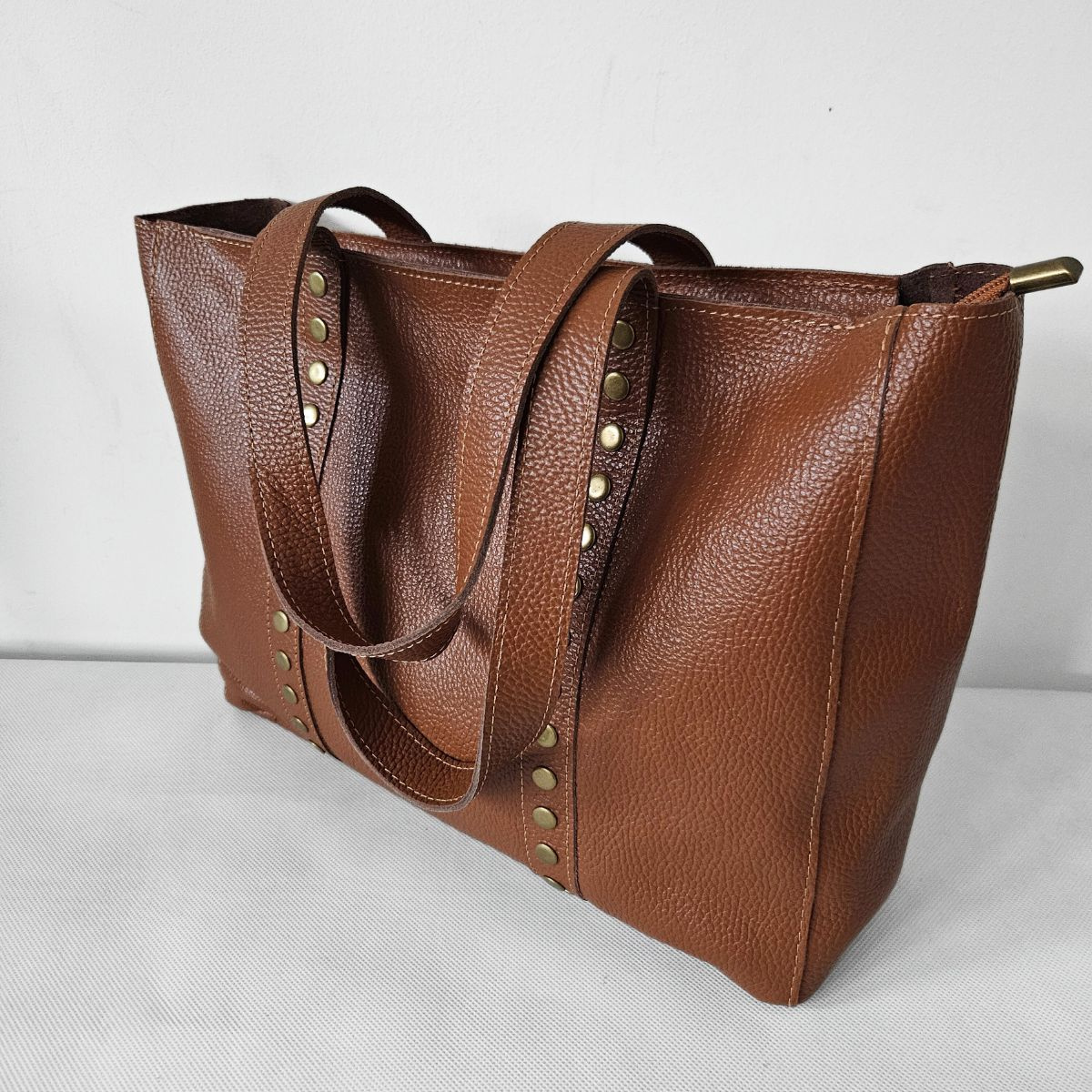 Hnedá kožená kabelka na rameno BLAIRE