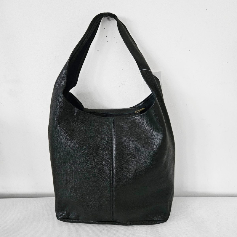 Kožená kabelka na rameno CARLEY - čierna