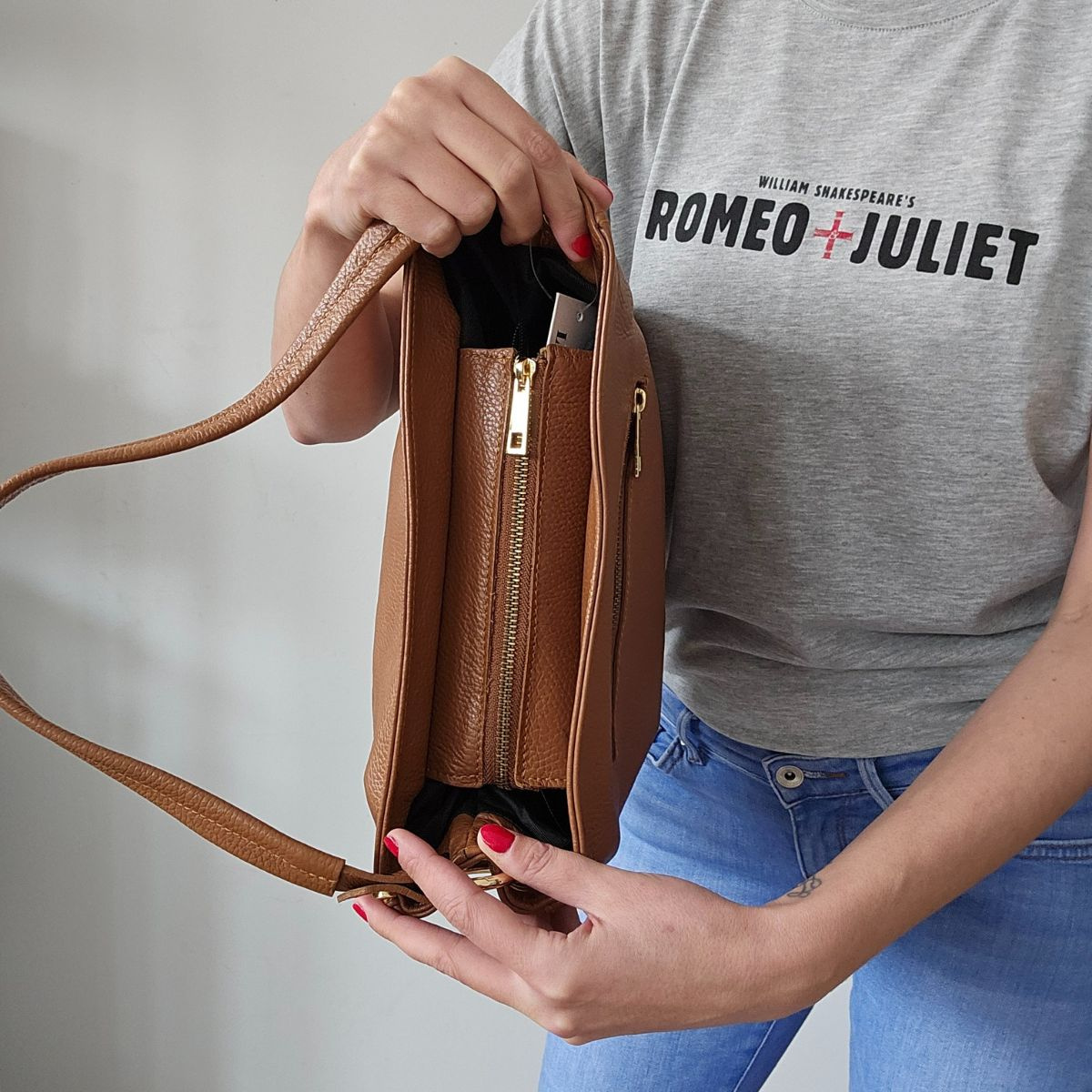 Dámska kožená kabelka camel NADIA