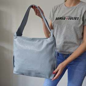 Dámska kožená kabelka svetlomodrá, kabelkoruksak, kabelkobatoh