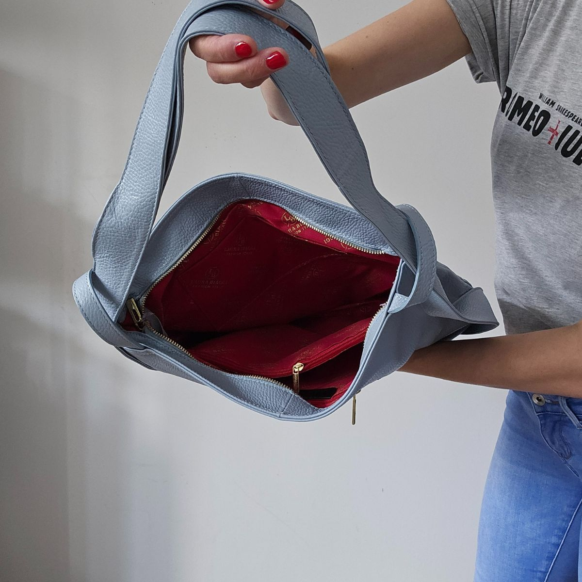 Dámska kožená kabelka svetlomodrá VALERY