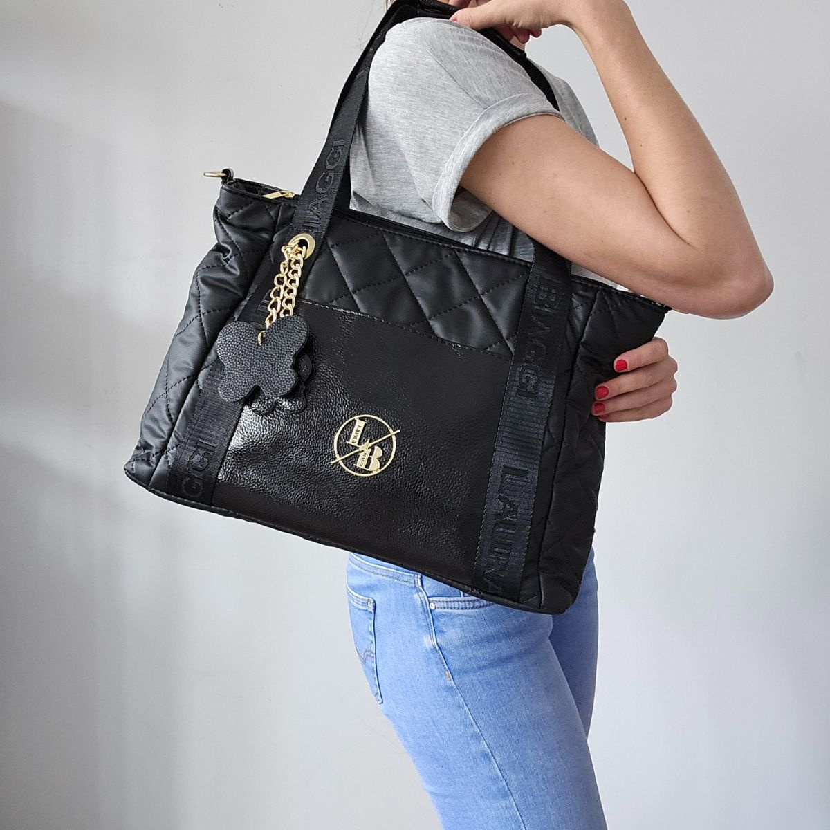 Dámska kabelka čierna SAVANA