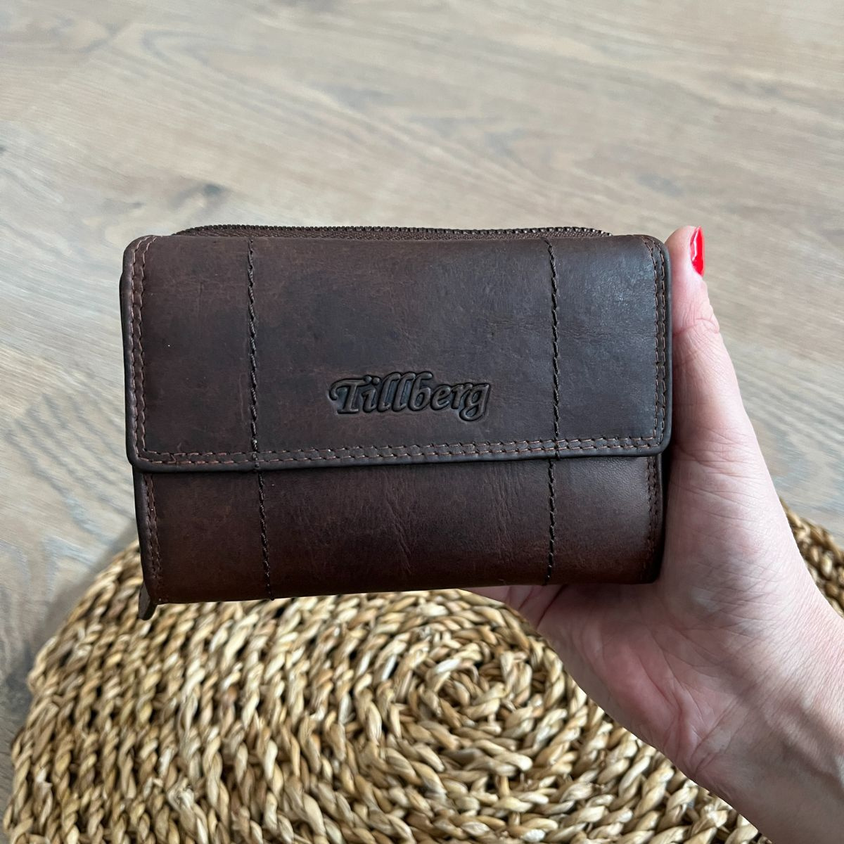 Dámska kožená peňaženka koňaková, tmavohnedá