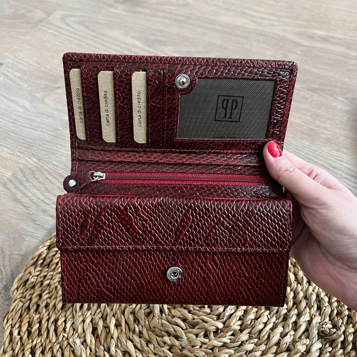 Červená kožená dámska peňaženka Paolo Peruzzi