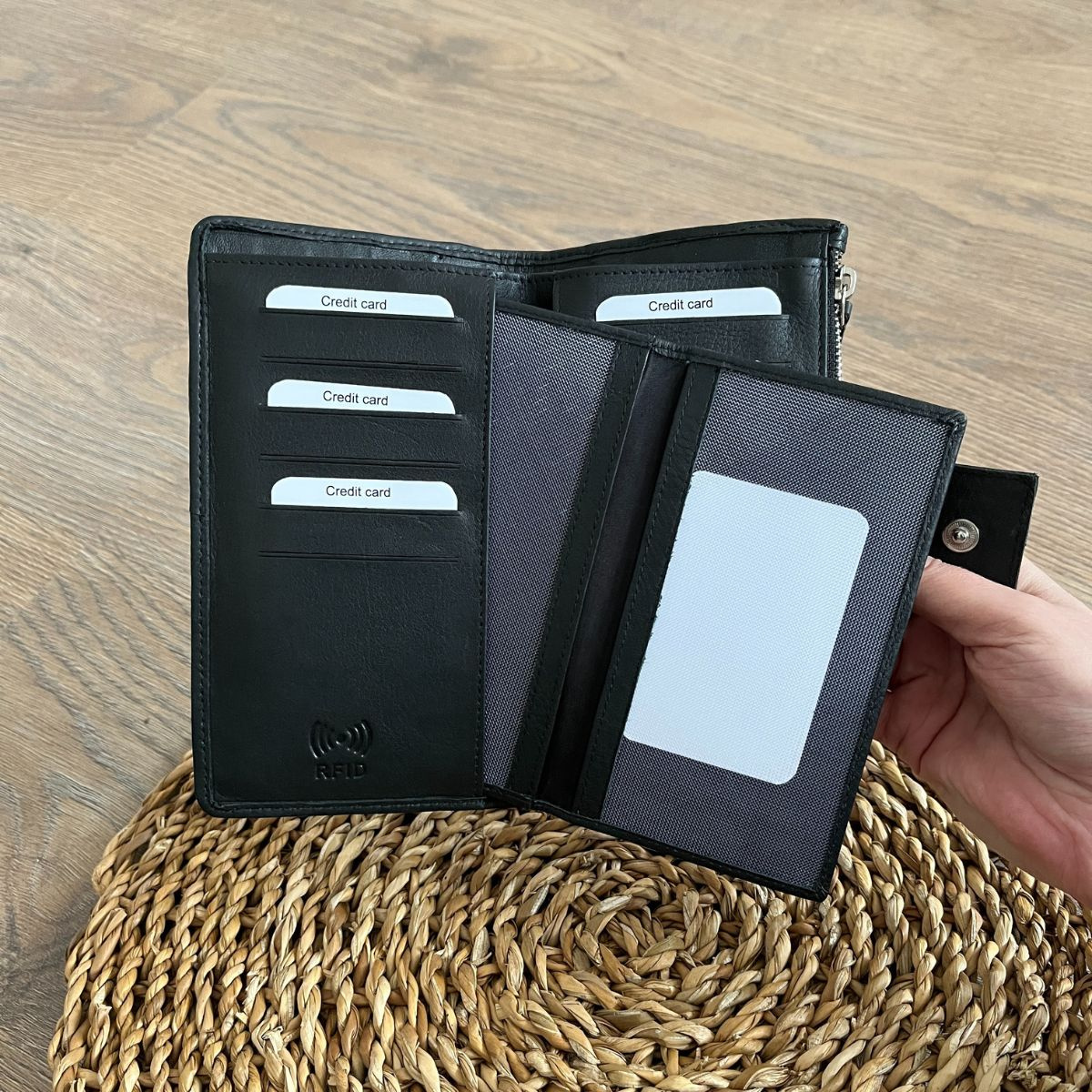 Dámska kožená peňaženka čierna DESIRE