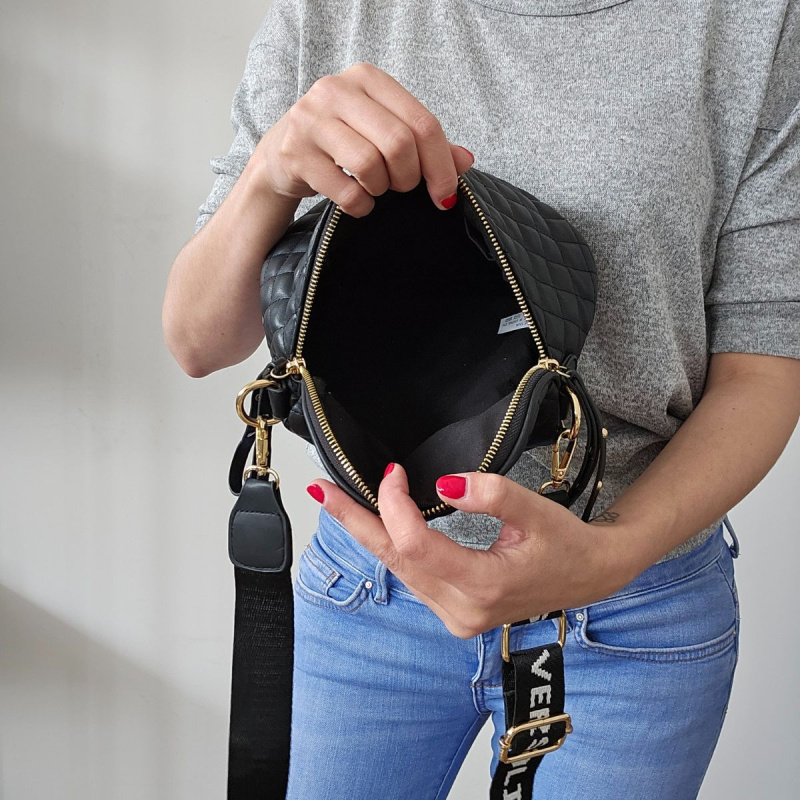 Dámska čierna crossbody kabelka ADARA