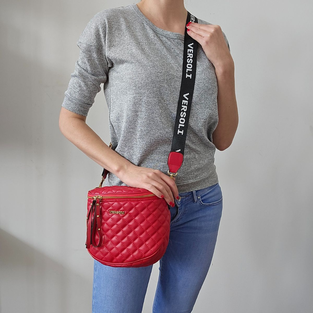 Dámska crossbody kabelka červená s prešívaným vzorom