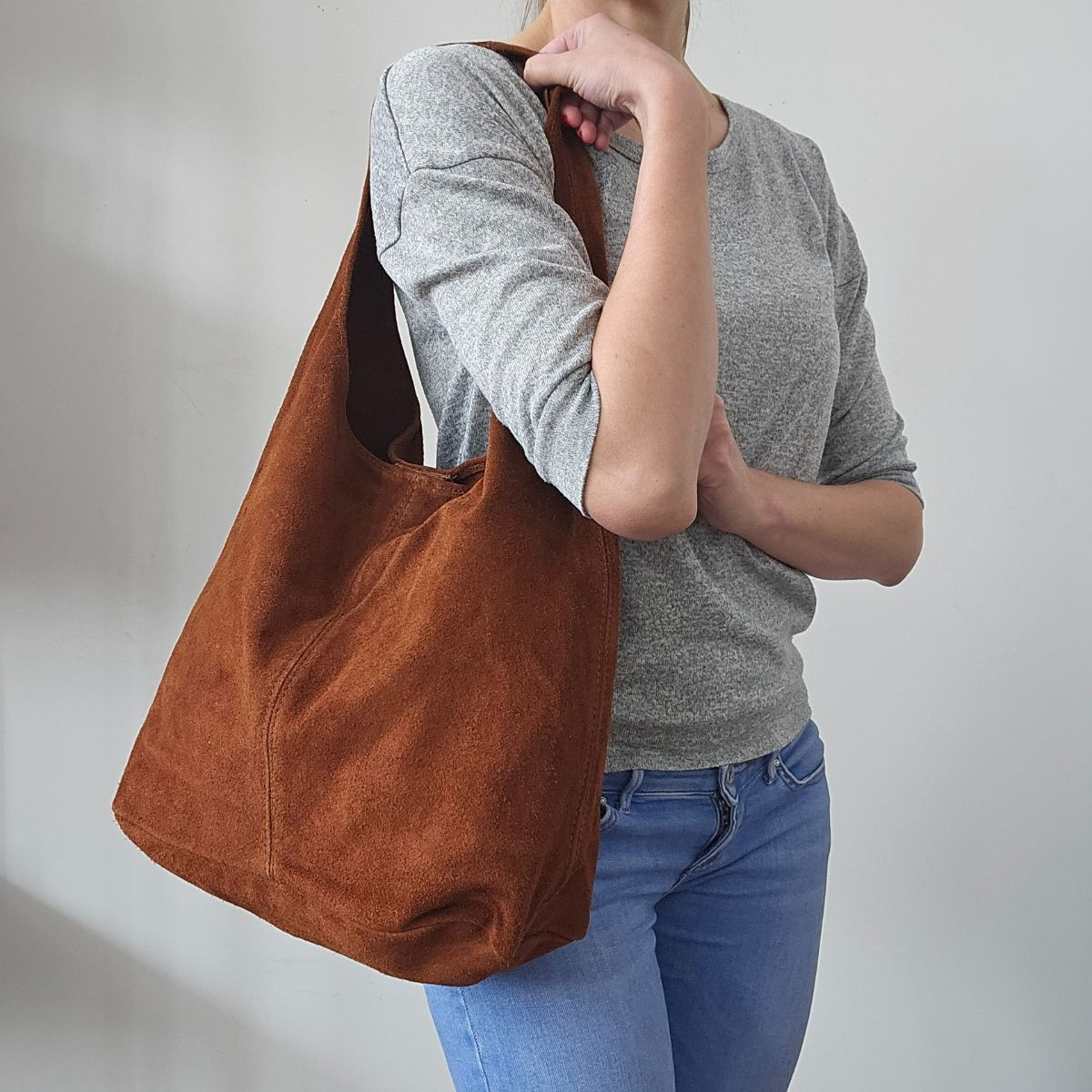 Dámska semišová kabelka na rameno koňaková, shopper