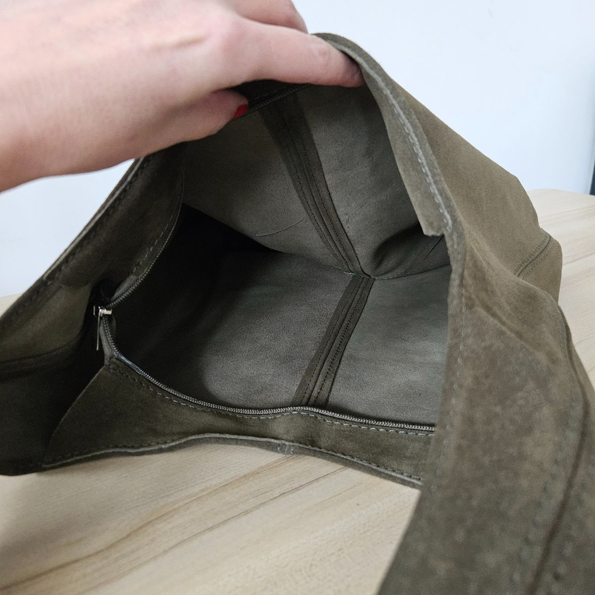 Semišová olivová kožená kabelka Nataly