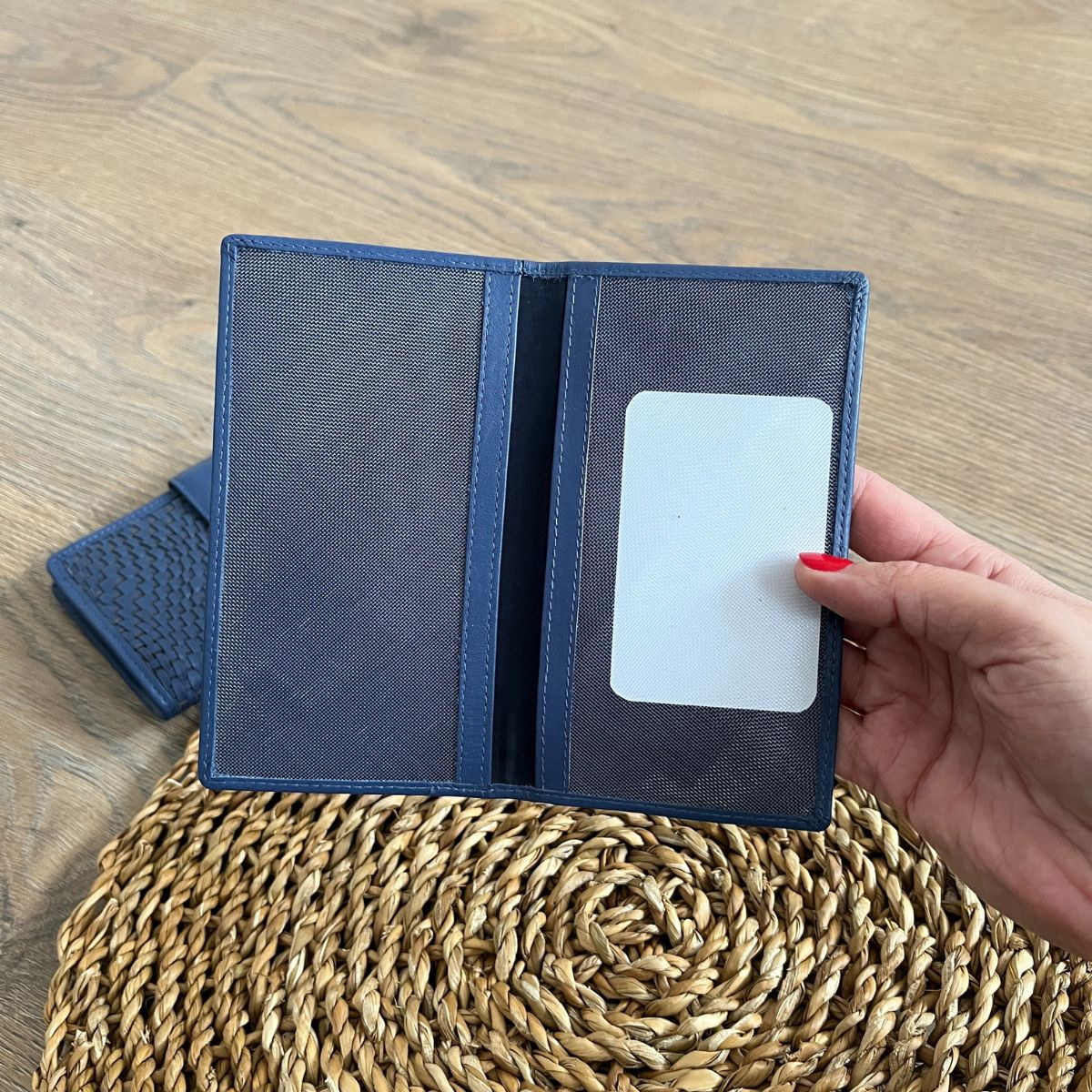 Dámska kožená peňaženka tmavomodrá DESIRE