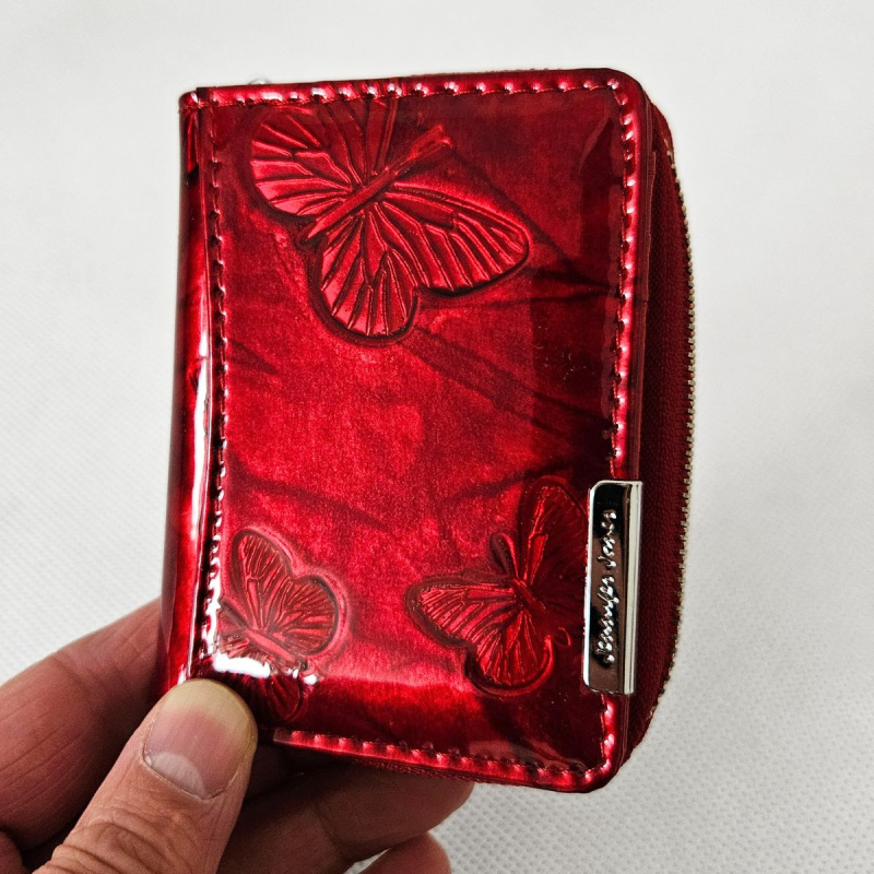 Malá dámska kožená peňaženka červená s motívom motýľov SCARLETT