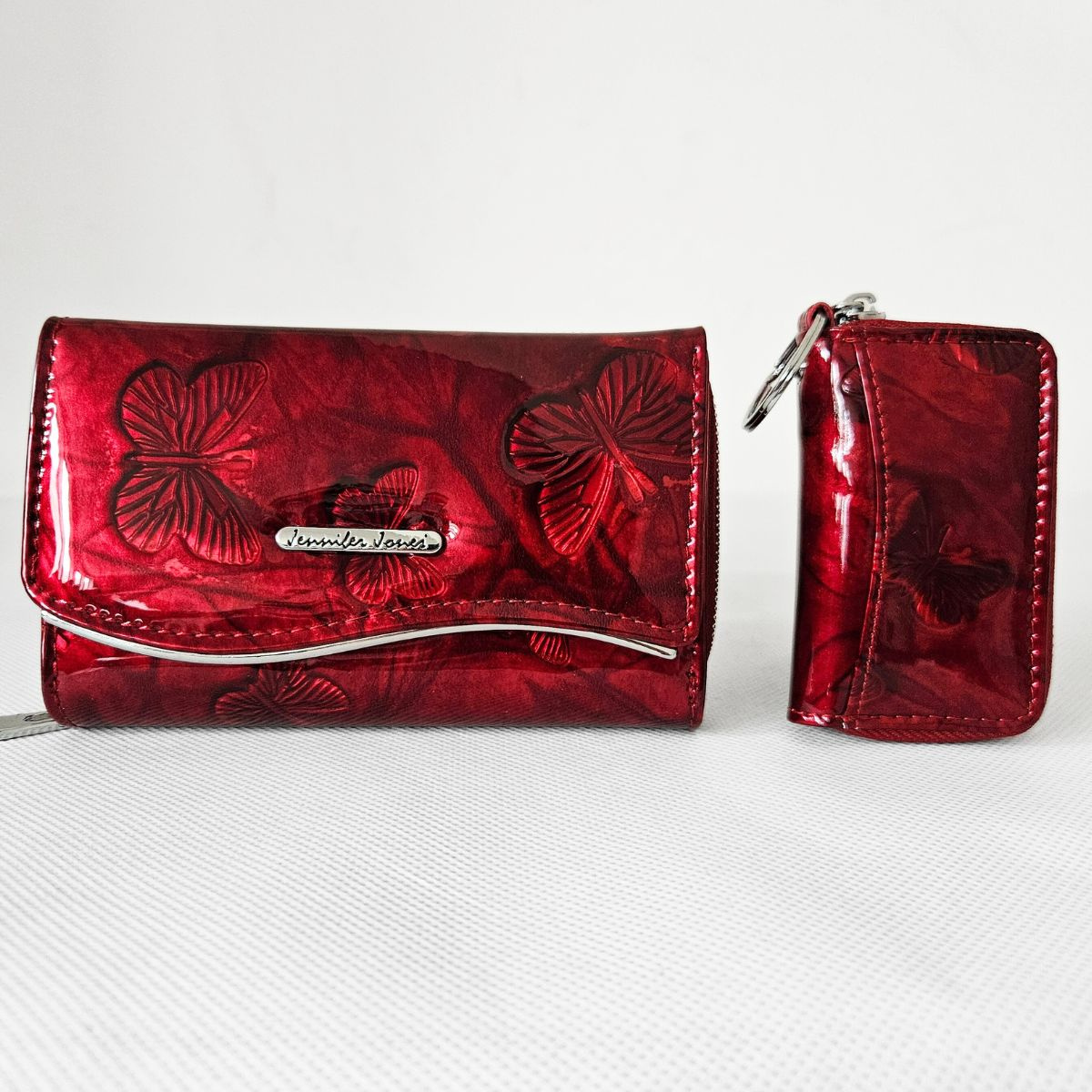 Dámsky set s červenou koženou peňaženkou a kľúčenkou